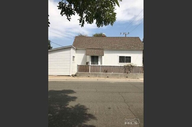 Primary Photo - 2 Bed/1 Bath Home in Fallon