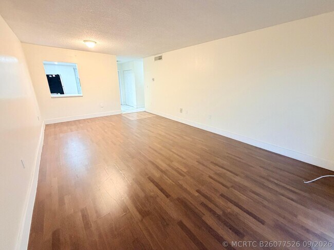 Building Photo - 505 NW 177th St