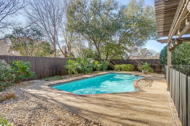 Building Photo - Beautifully Updated Home in Grapevine!