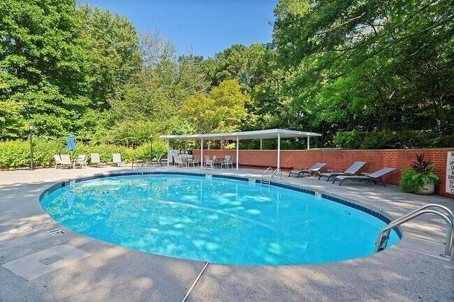 Building Photo - 3060 Pharr Ct N Northwest