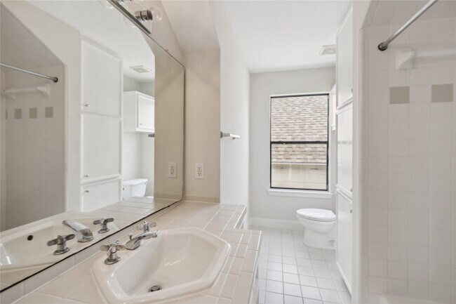 Building Photo - 9805 Marlink