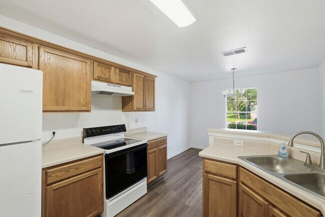 Building Photo - 3201D El Salido Pkwy