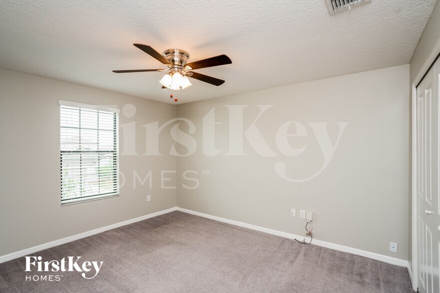 Building Photo - 9627 Sage Creek Dr