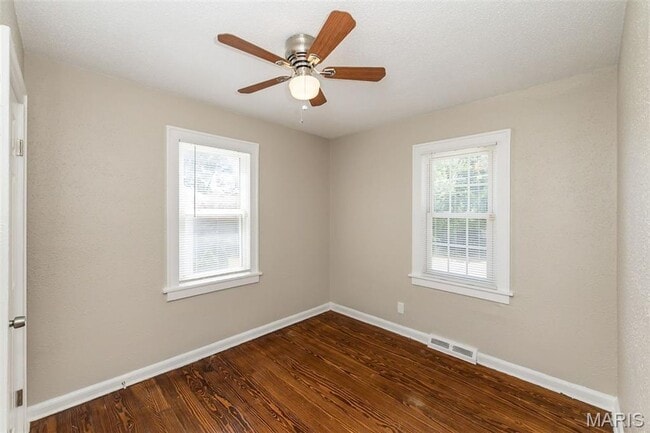Building Photo - 2252 Dawes Pl