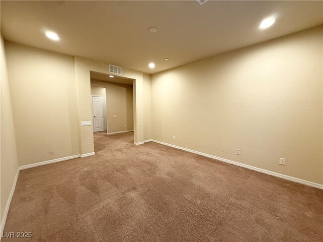 Building Photo - 2600 Bechamel Pl