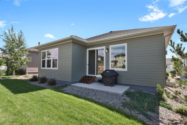 Building Photo - Single Family w/ Elegance