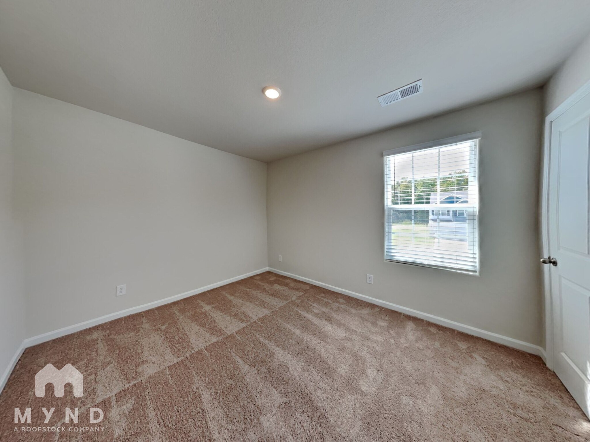 Building Photo - 141 Taverners Ln