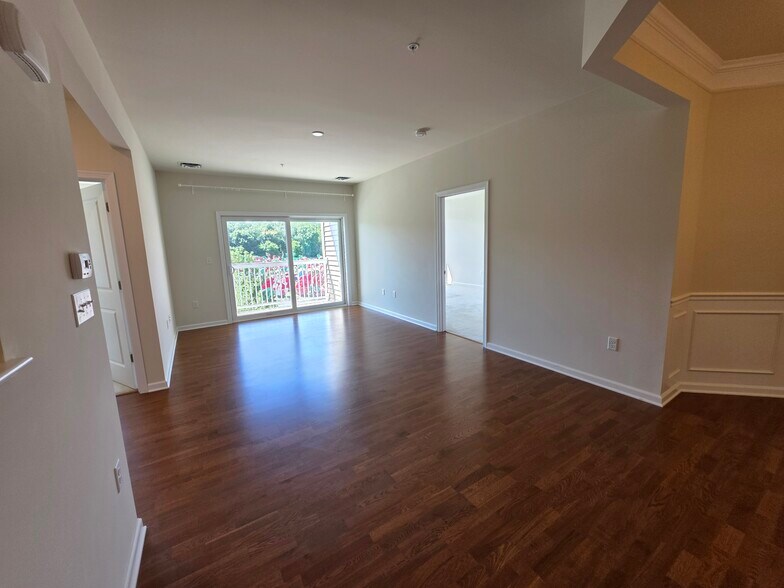 Building Photo - 110 Trotter Rd
