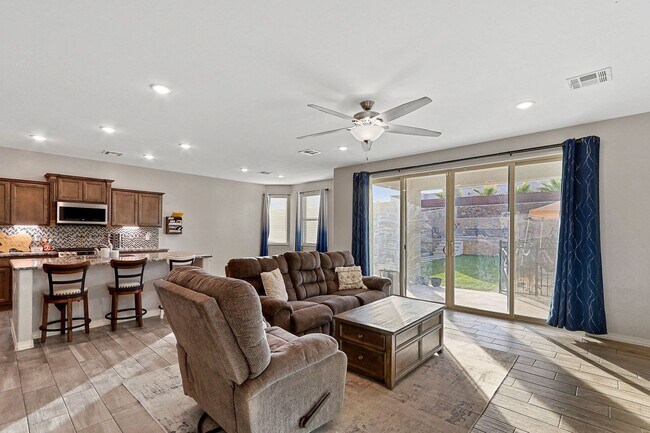 Building Photo - Coming Soon!