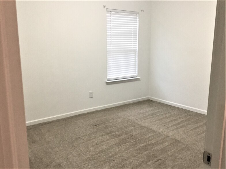 Building Photo - 133 Mount Olivet Dr