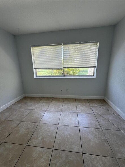 Building Photo - 9640 NW 65th St
