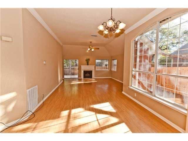 Building Photo - 5913 Shanghai Pierce Rd