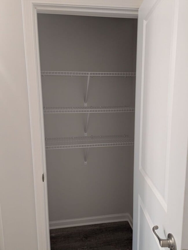 Building Photo - Beautiful 2 Bedroom 2 Bath off of Meriweather Road. *Coming Soon*