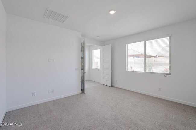 Building Photo - 16554 W Questa Dr