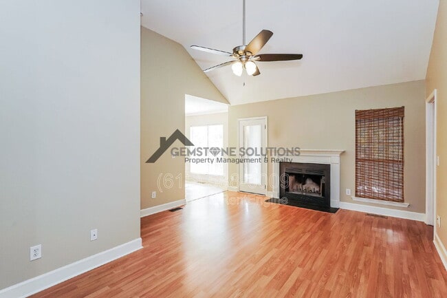 Building Photo - 306 Crooked Oak Ct