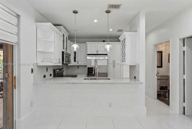 Building Photo - 2302 NW 161st Ter