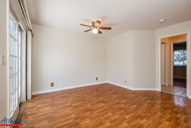 Building Photo - Lovely Home | Hardwood Flooring | Bonus Room