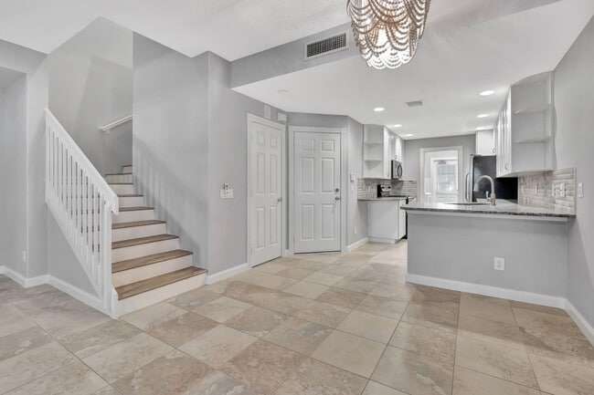 Building Photo - 2873 E Community Dr