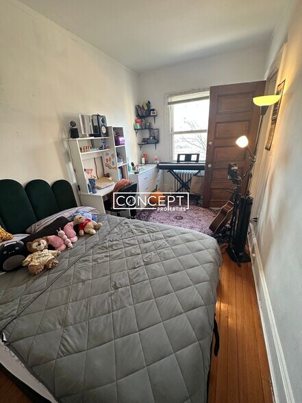 Building Photo - 52 Fenway