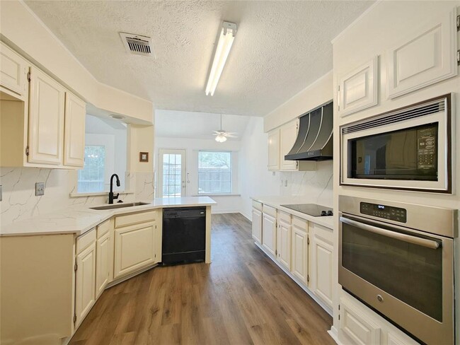 Building Photo - 3106 Lazy Brook Dr