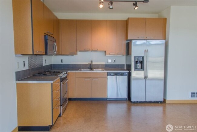 Building Photo - 2Bd/2Ba Seattle Condo
