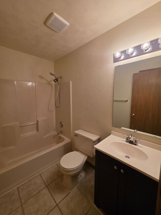 Building Photo - 515 Bienterra Trail