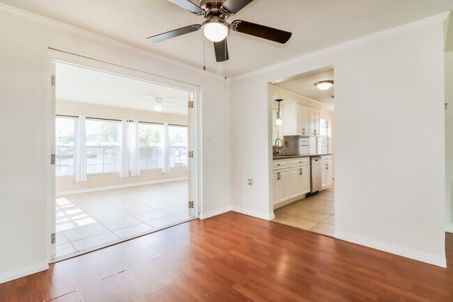 Building Photo - 5535 Baroque Dr