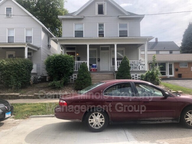 Building Photo - 403 E Monroe St