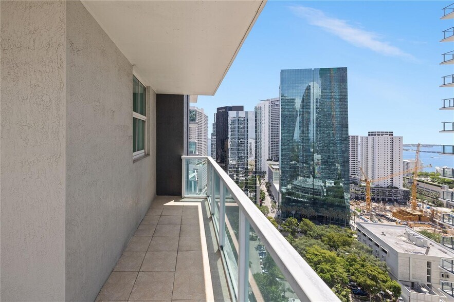 Building Photo - 1250 S Miami Ave