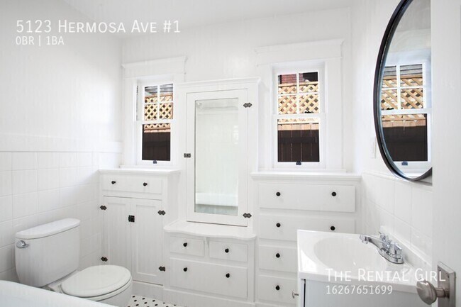 Building Photo - 5123 Hermosa Ave