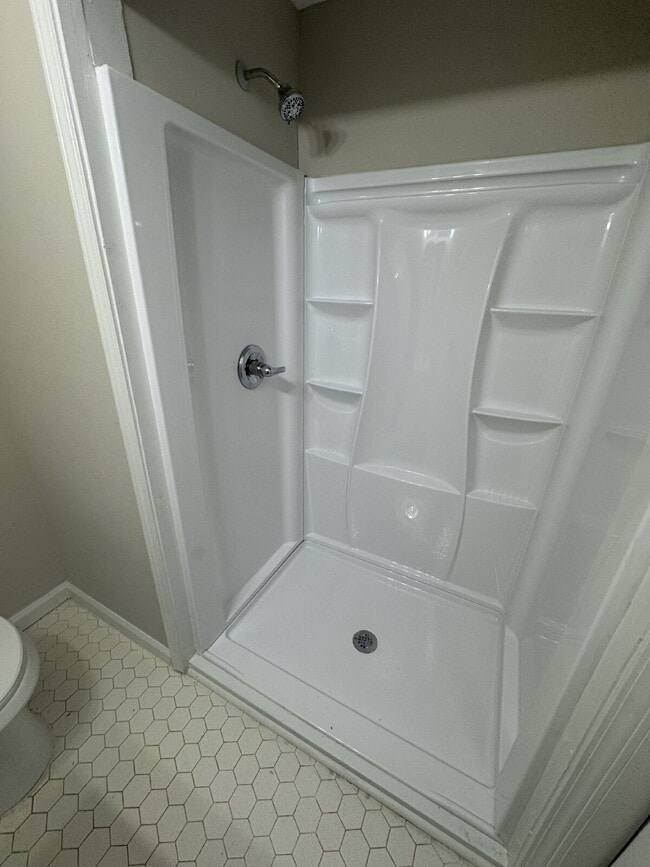 Building Photo - "Charming 3-Bed Oasis with 2 Full Baths on Brookview Drive – Your Perfect Talladega Retreat!"