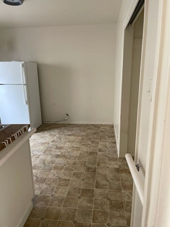 Building Photo - G1 | 940-942 Easton Avenue