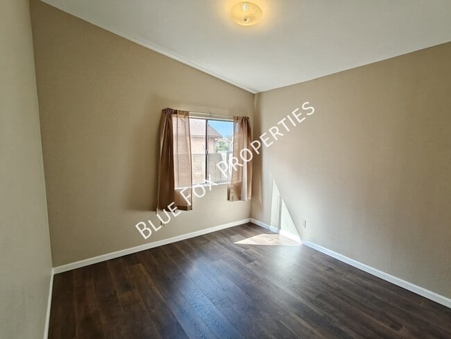 Building Photo - 5189 W Aquamarine St