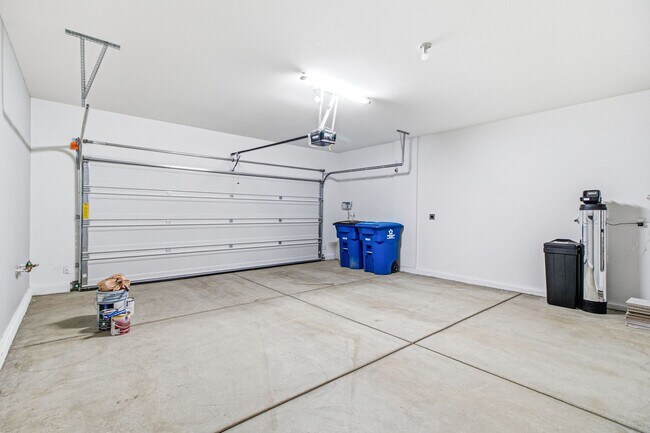 Building Photo - Spacious Southwest Las Vegas Home with Large Loft & Expansive Backyard