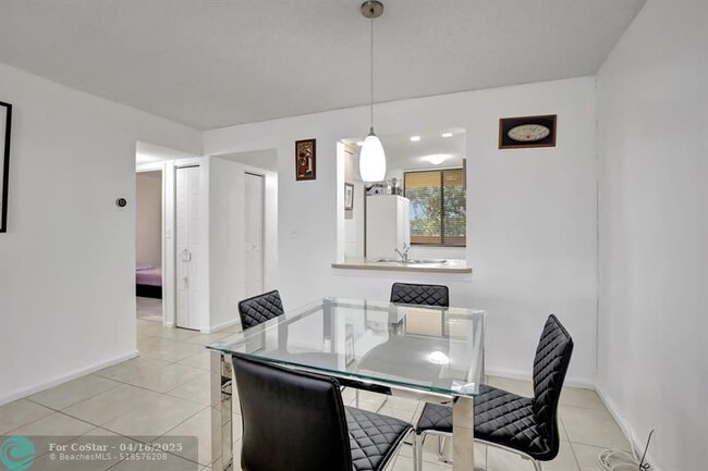 Building Photo - 8592 W Sunrise Blvd
