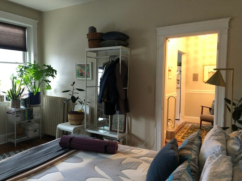 Building Photo - 1197 Commonwealth Ave