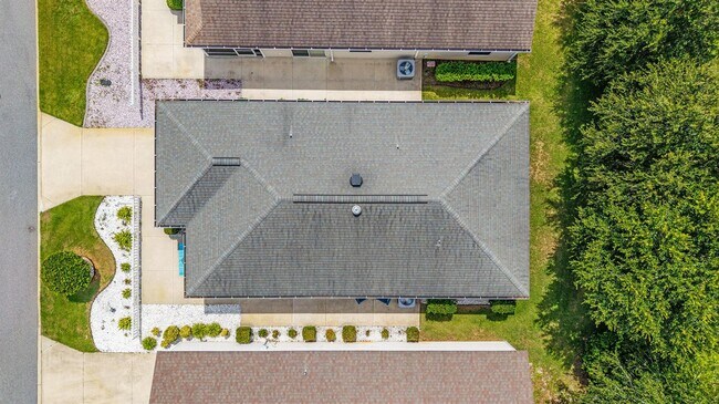 Building Photo - Furnished Annual Rental – Near Brownwood Town Square