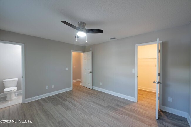 Building Photo - 6264 Diane Rd
