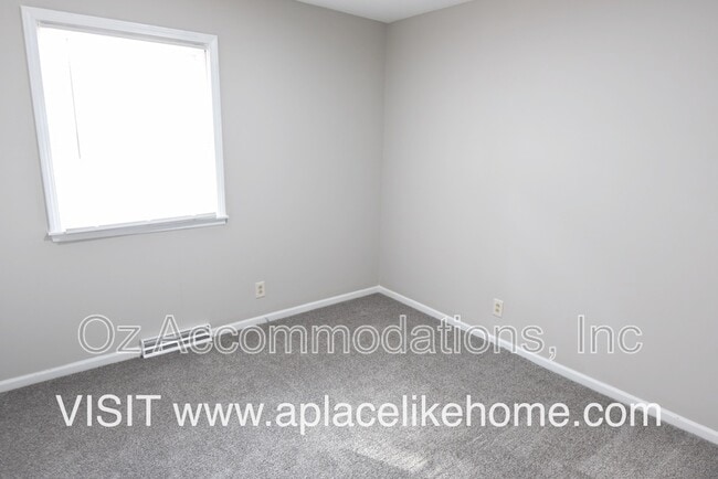 Building Photo - 8206 W 57th Terrace