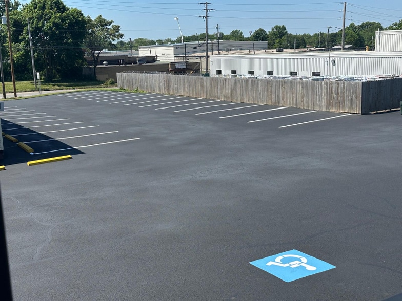 Building Photo - 766 Anderson Ave