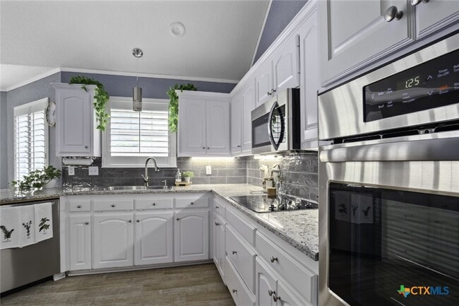 Building Photo - 5834 Greenforest Cir