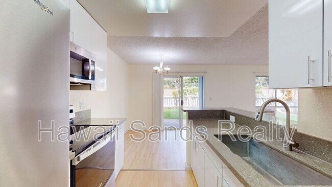 Building Photo - 94-824 Lumiauau St #U104