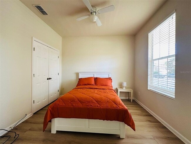 Building Photo - 4989 Bond St W