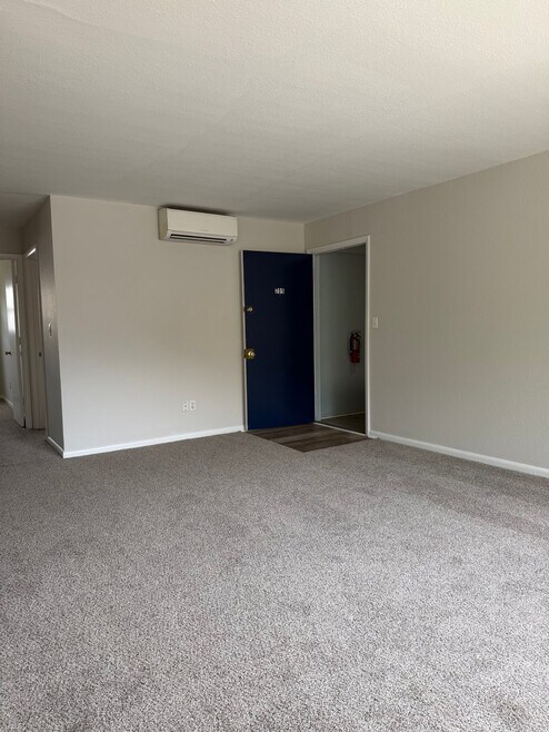 Building Photo - 2412 Azalea Garden Rd