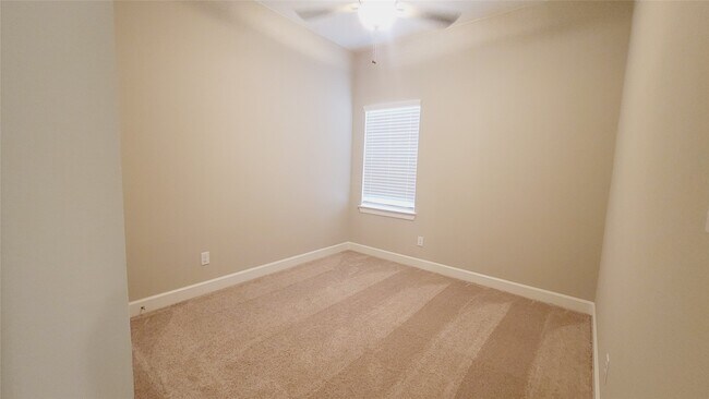Building Photo - 22006 Tawny Butterfly Dr