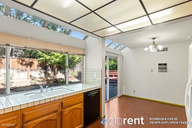 Building Photo - 4 br, 3 bath House - 493 Altamont Drive, M...