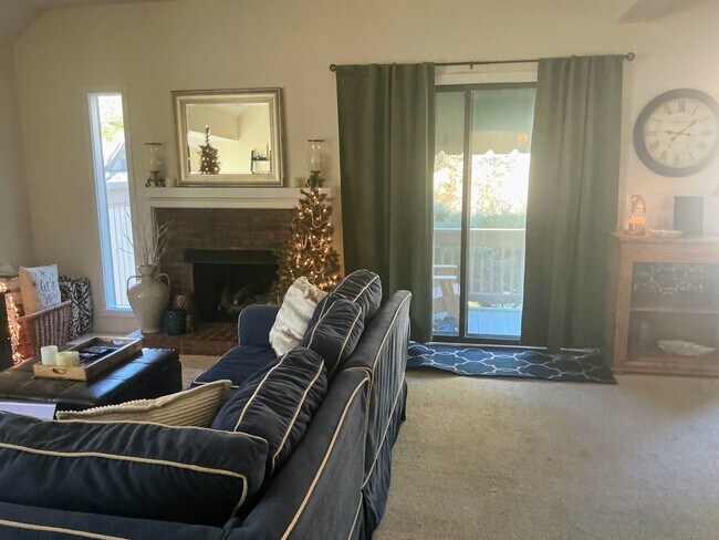 Building Photo - 504 Heritage Vlg