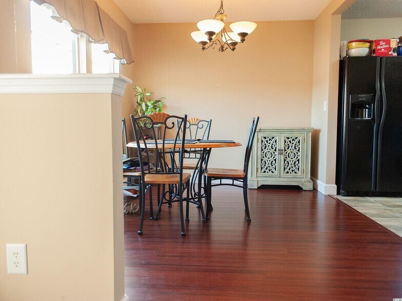 Building Photo - 456 Bellegrove Dr