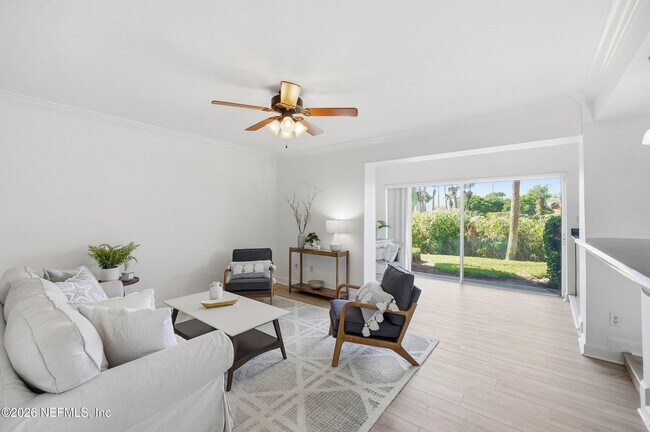 Building Photo - 204 Laguna Villa Blvd