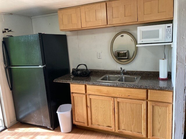 Building Photo - 5530 S 129th St